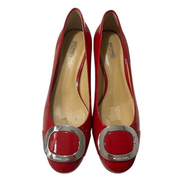 Michael Kors Pauline Mid-Heel Pumps Women's 8.5 Red Patent Leather Silver Buckle - Picture 2 of 7